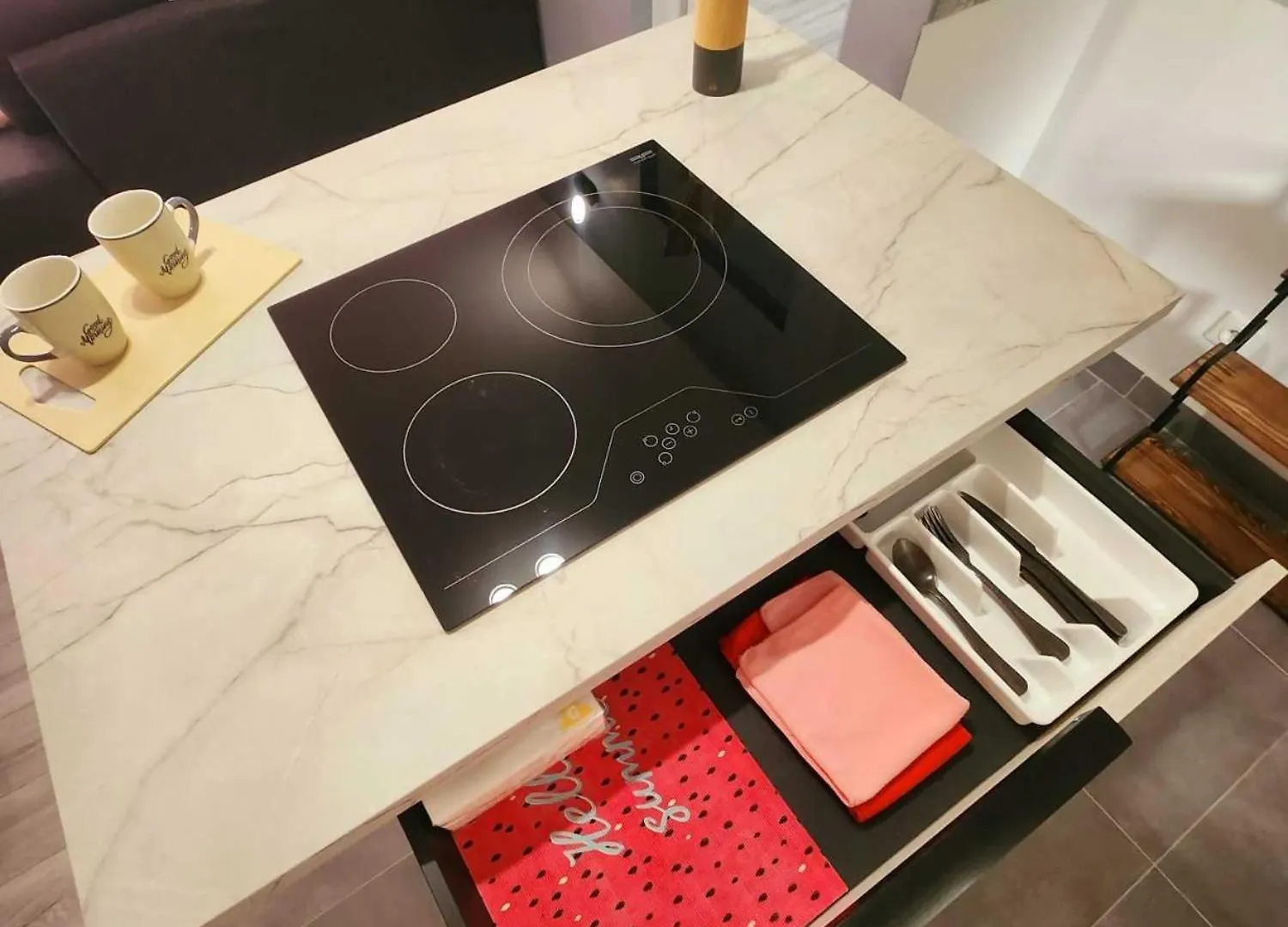 Apartment Ferienwohnung Le Rose De La Gare Paris